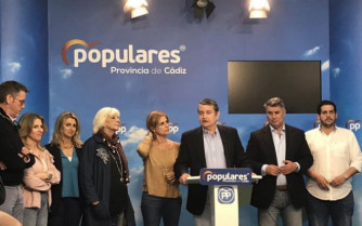 476918 grande YPfYNAUG